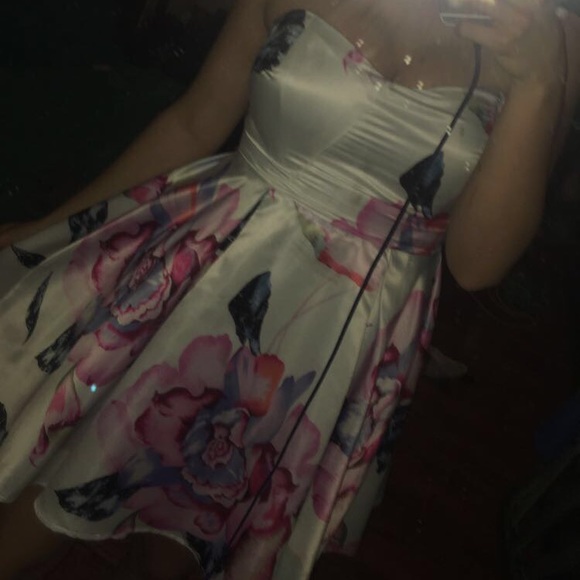 Floral Homecoming Dress - Picture 2 of 3